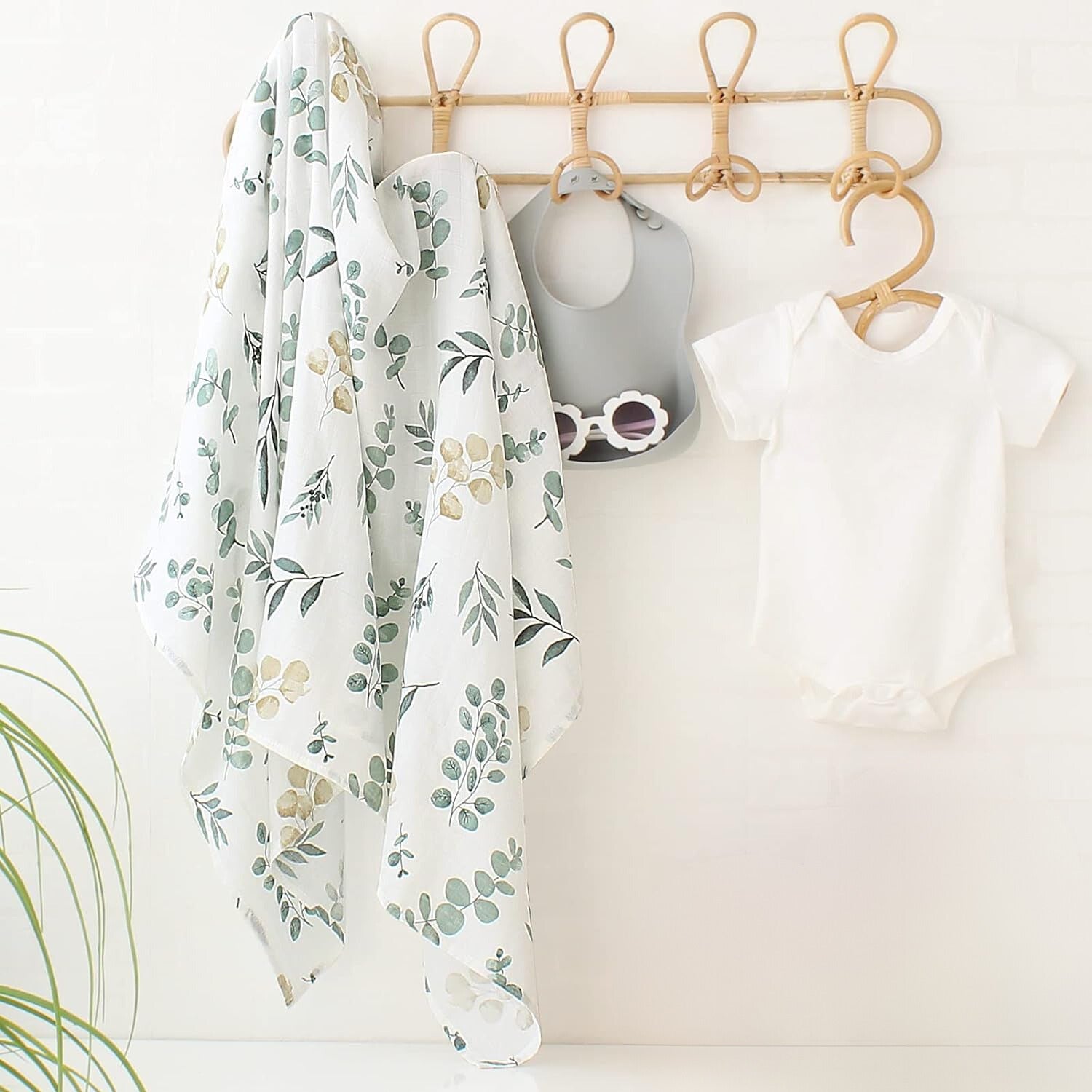 Foliage Fervor (Swaddle)