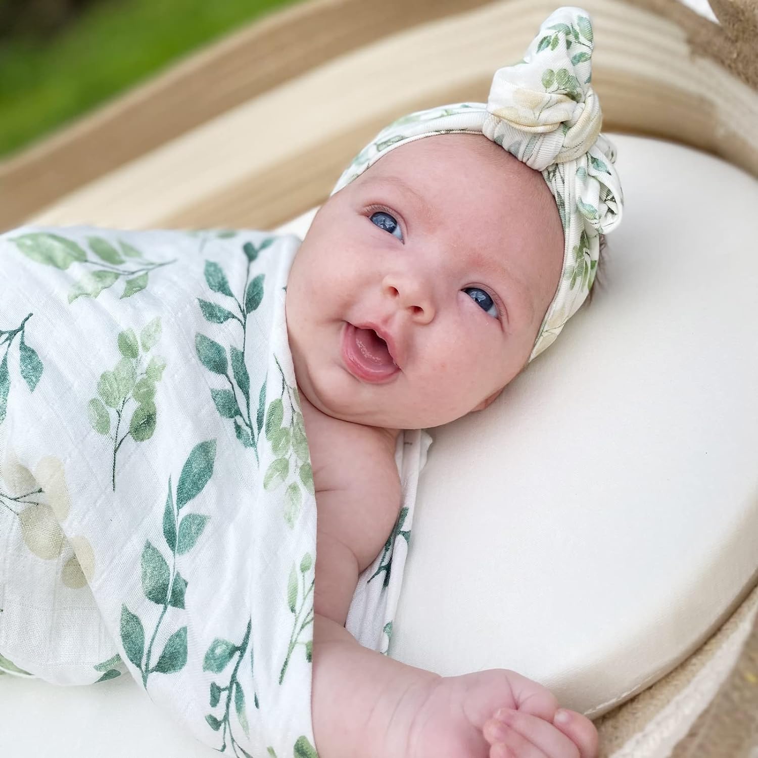 Leafy Lush (Swaddle)