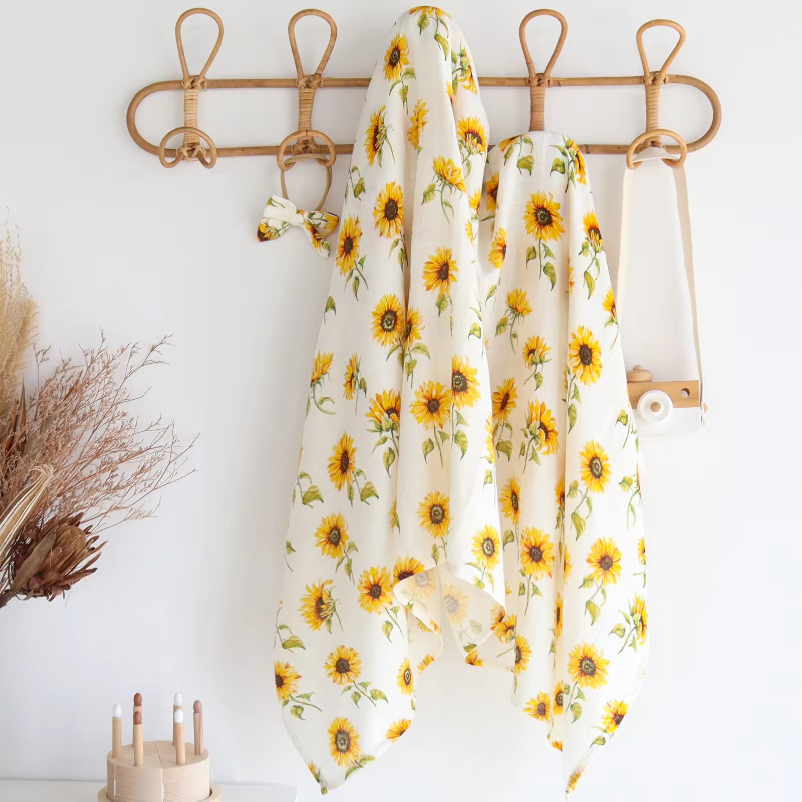 Sunflower Kisses (Swaddle)